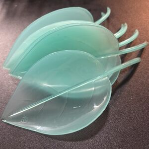 Leaf-Shaped Plastic Plant Water Helpers. Total Of 26 Pieces.